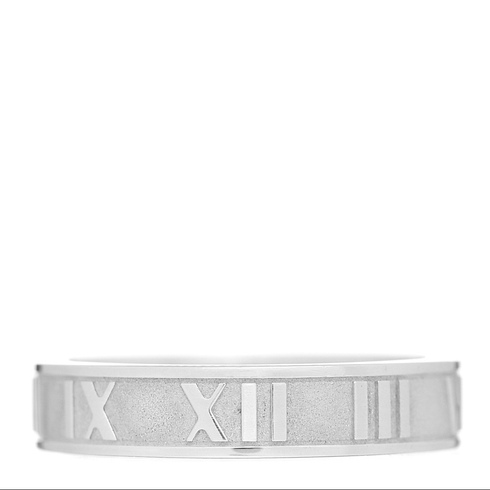 Narrow Closed Atlas Ring